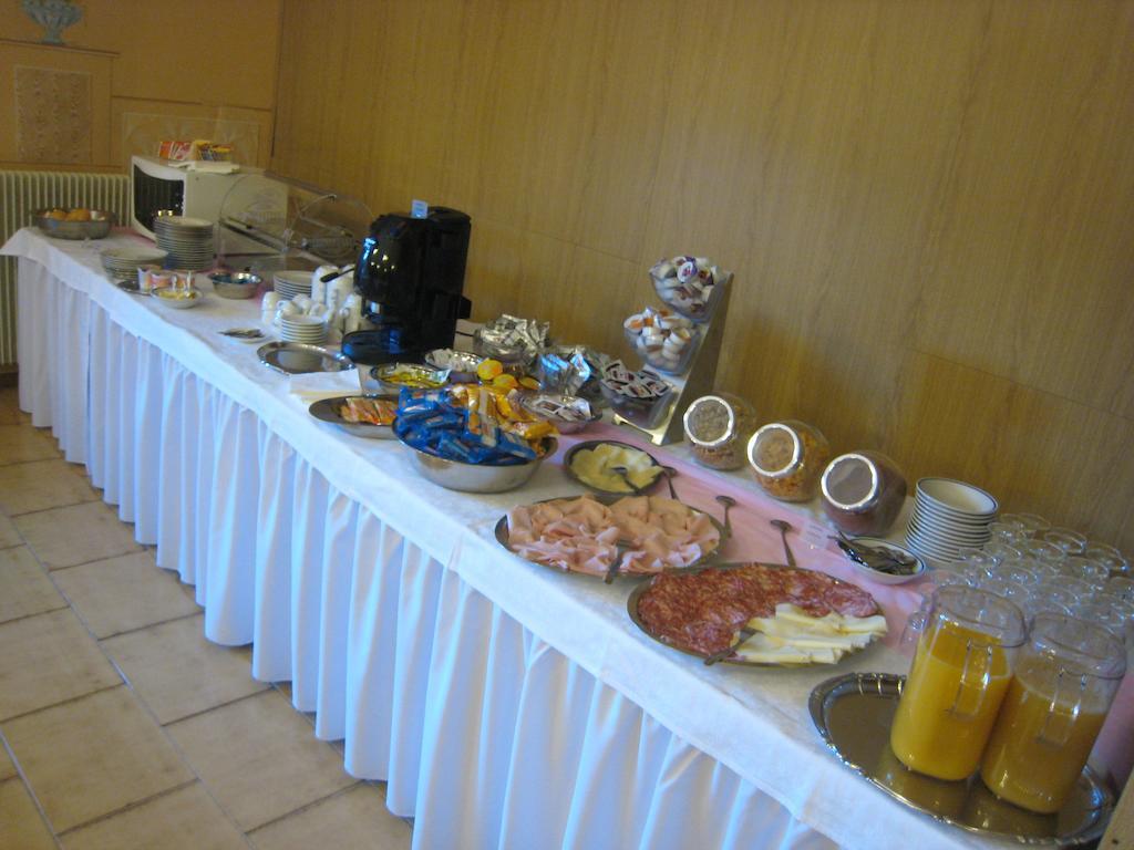 Casa Per Ferie Paola Di Rosa Hotel Arta Terme Bagian luar foto