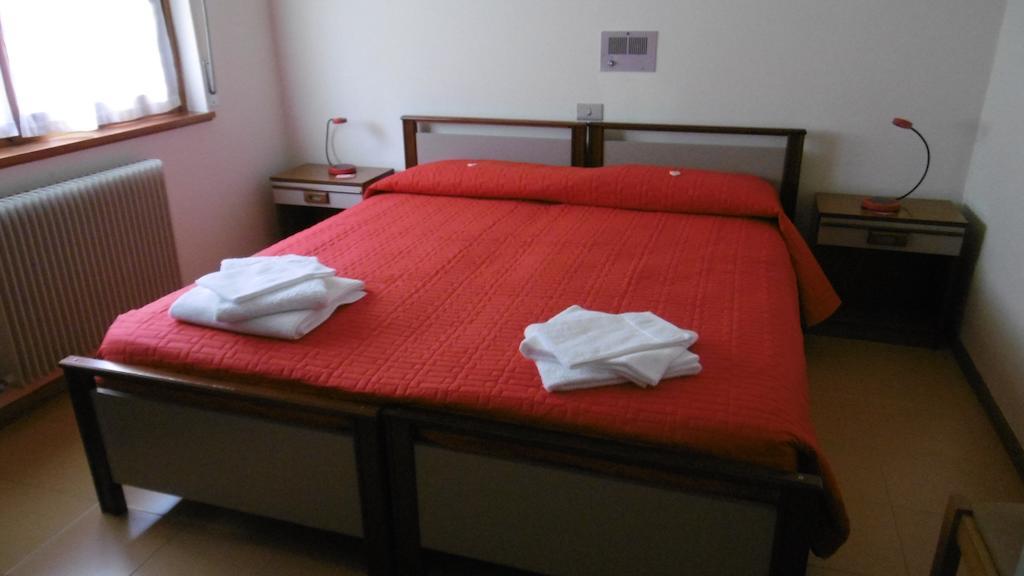 Casa Per Ferie Paola Di Rosa Hotel Arta Terme Ruang foto